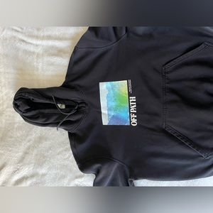 this is a H and M sweater in a size Large